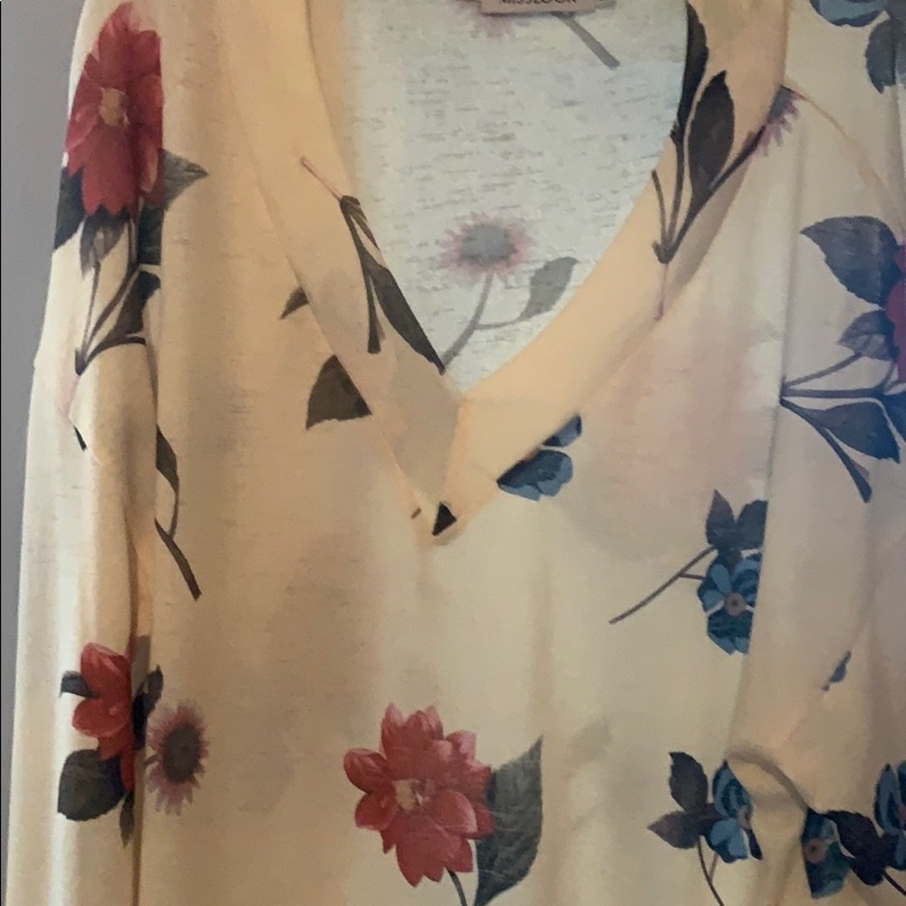 Summer light weight top wear with leggings